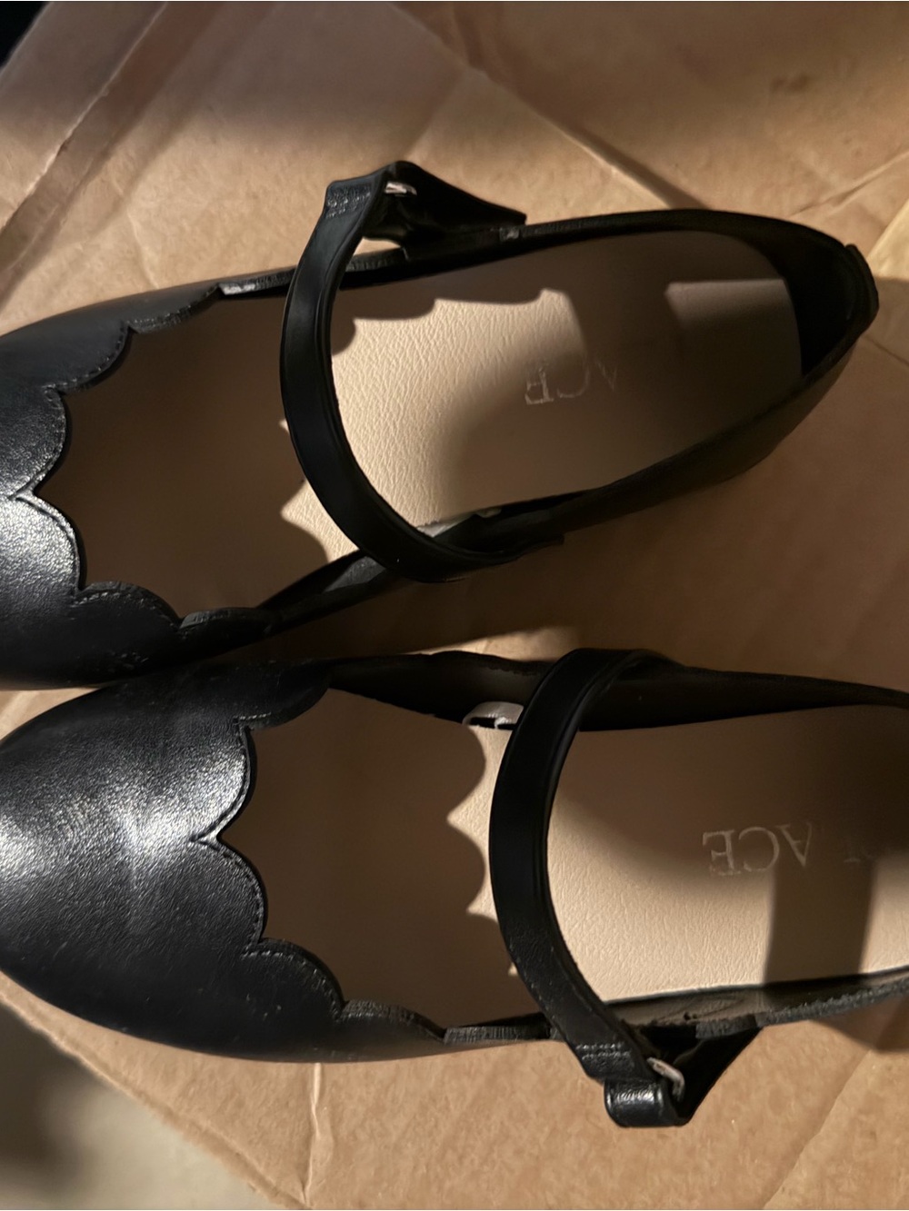 Girls Black Scalloped Mary Jane Flats -